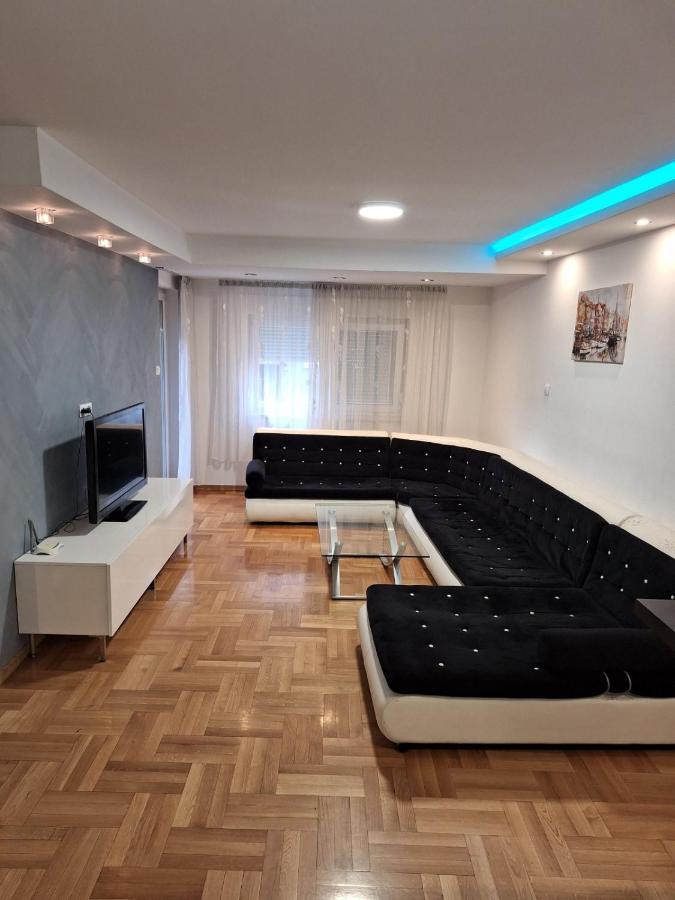 באניה לוקה Luks Apartment מראה חיצוני תמונה