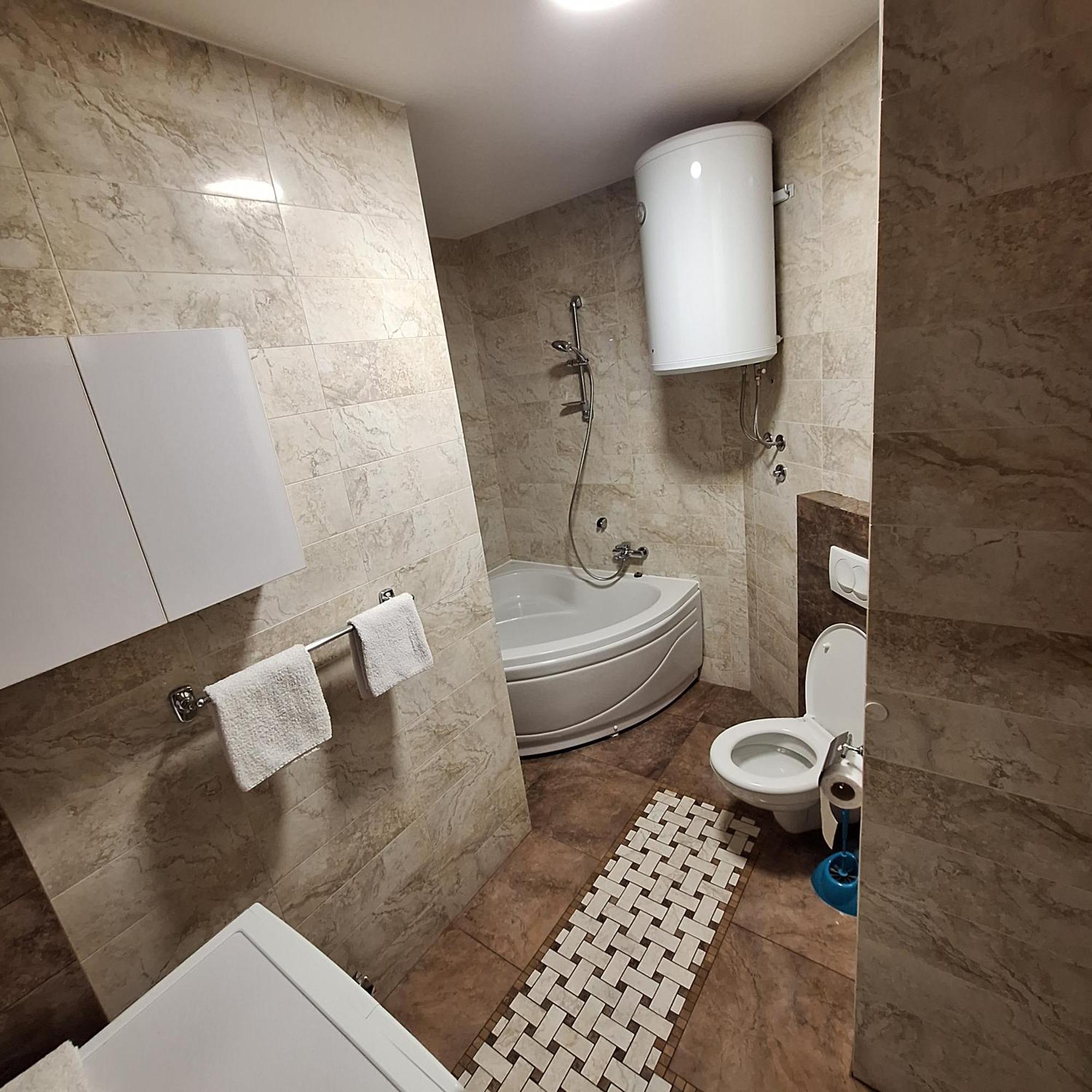 באניה לוקה Luks Apartment מראה חיצוני תמונה