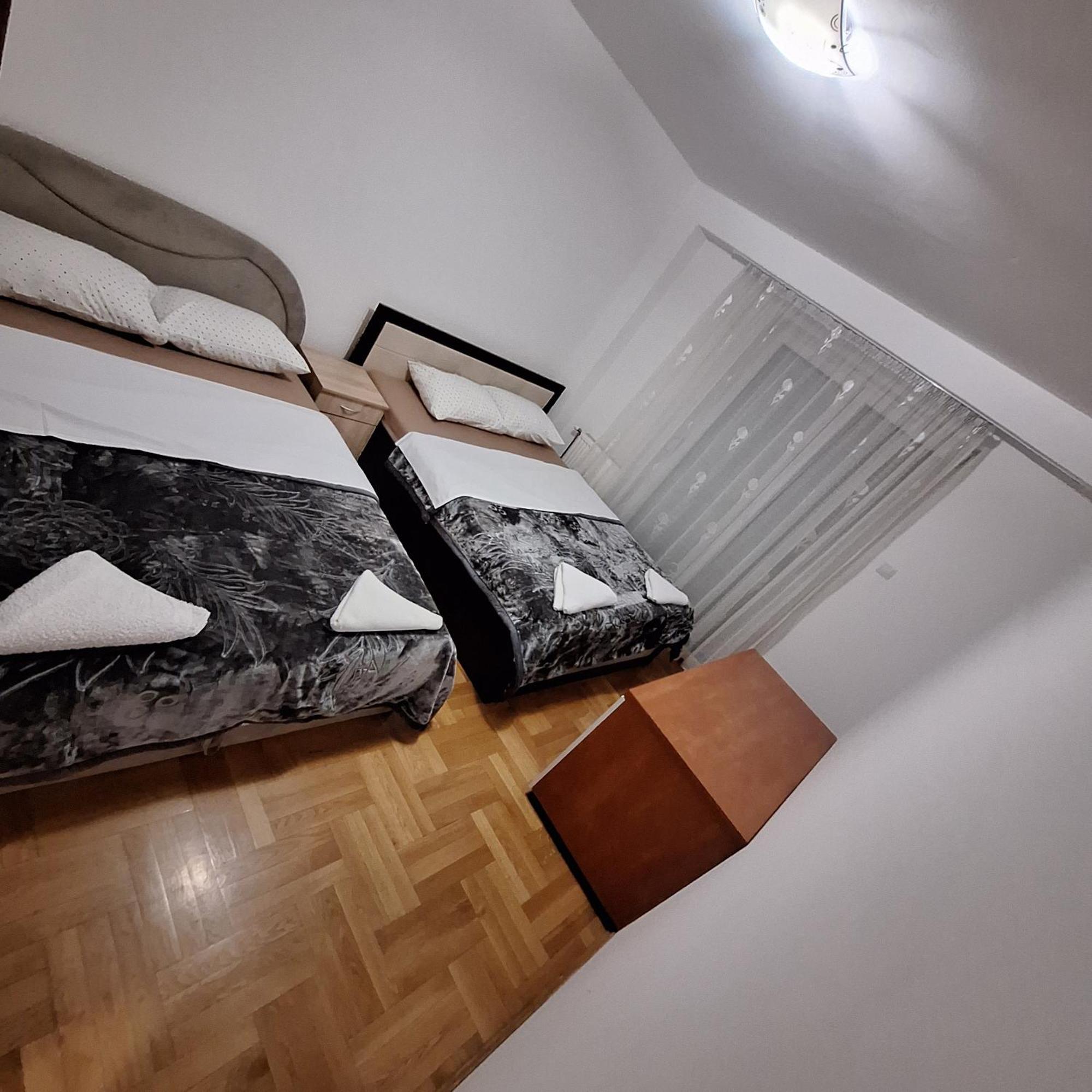 באניה לוקה Luks Apartment מראה חיצוני תמונה