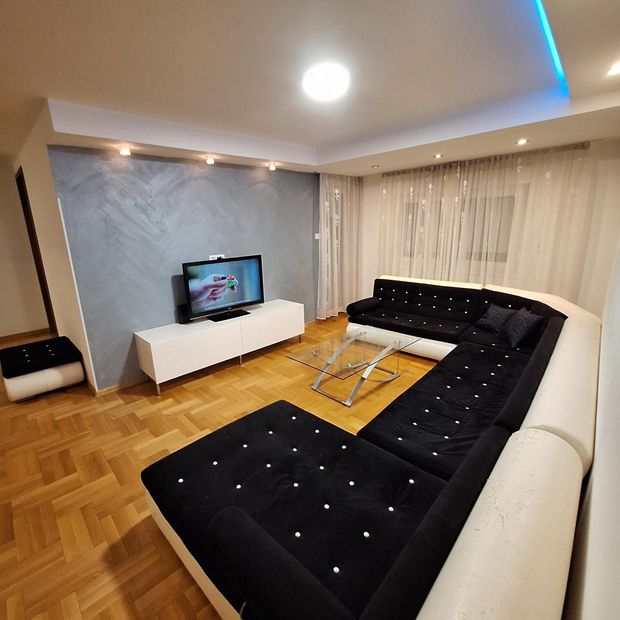 באניה לוקה Luks Apartment מראה חיצוני תמונה