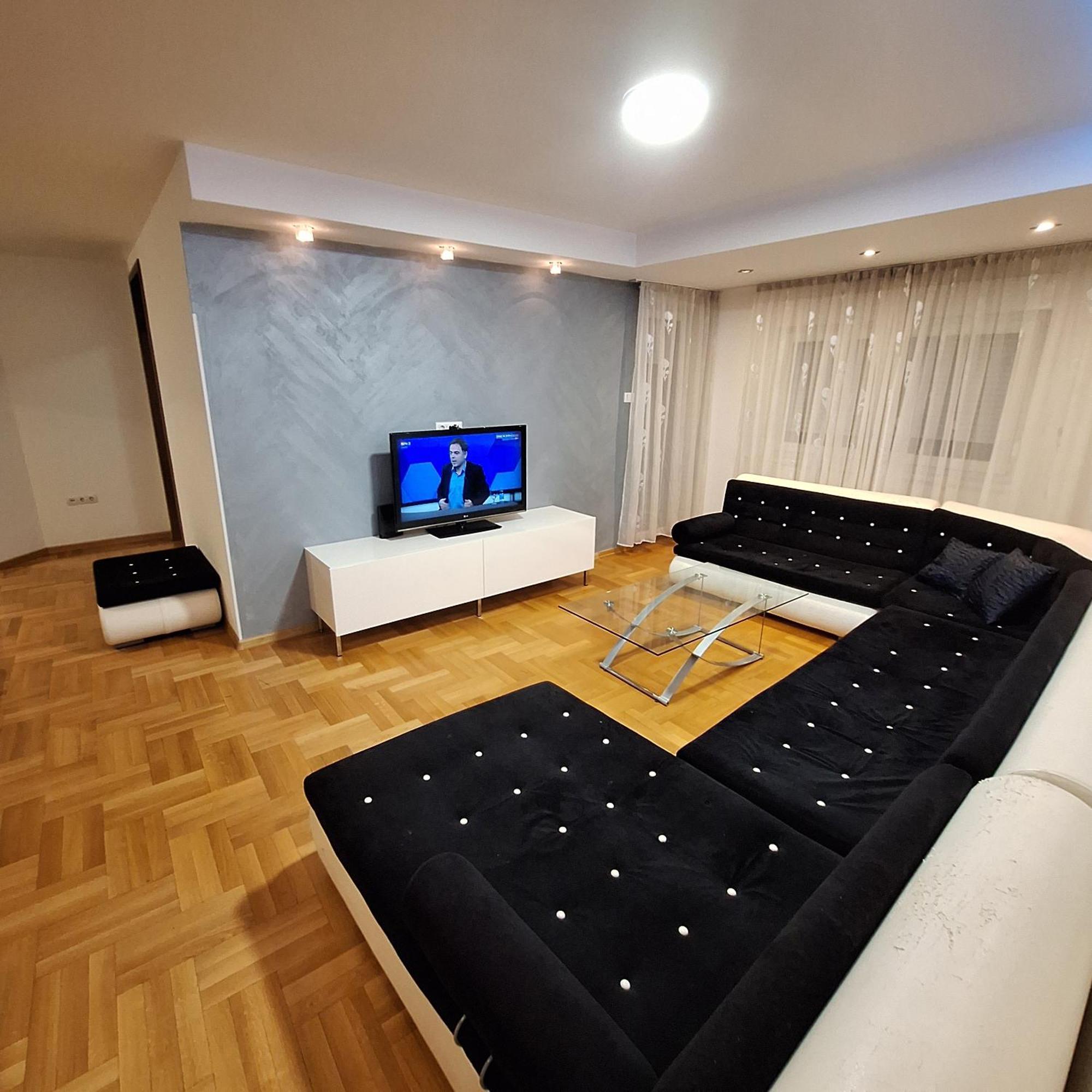 באניה לוקה Luks Apartment מראה חיצוני תמונה