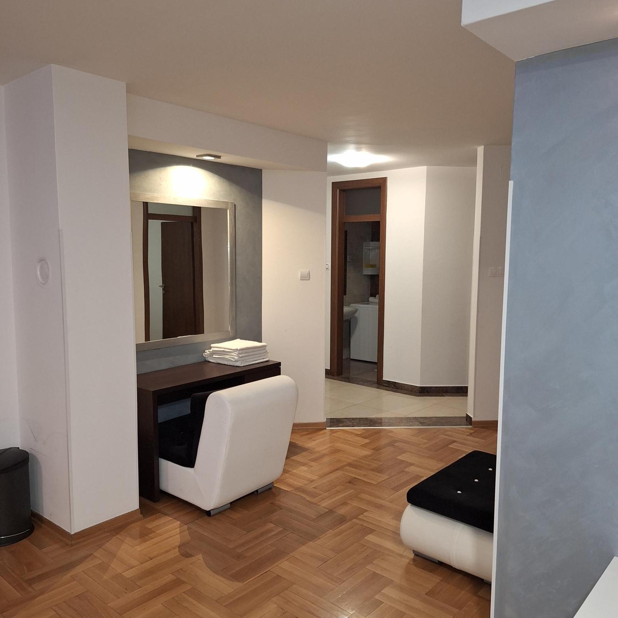 באניה לוקה Luks Apartment מראה חיצוני תמונה